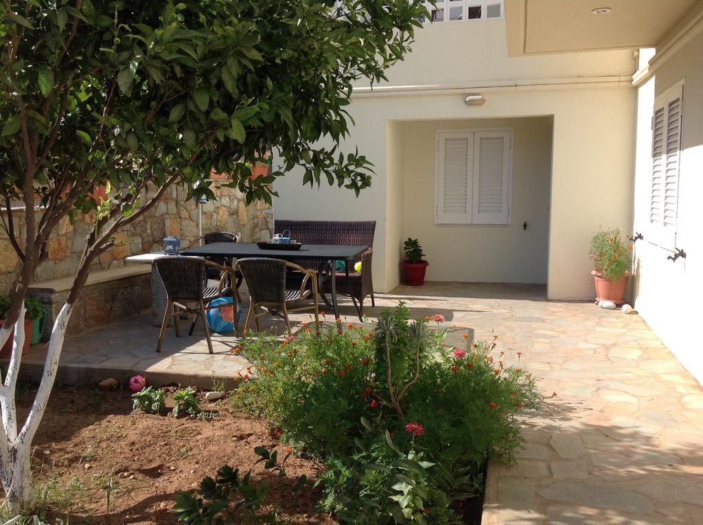 Stelios Apartments Истро Экстерьер фото
