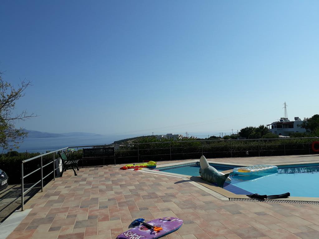 Stelios Apartments Истро Экстерьер фото